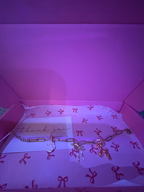 Shoreline & Co Balloon Dog Bracelet